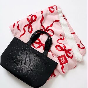 NWT Victoria's Secret Satin Shine Tote Bag & Sherpa Bow Blanket